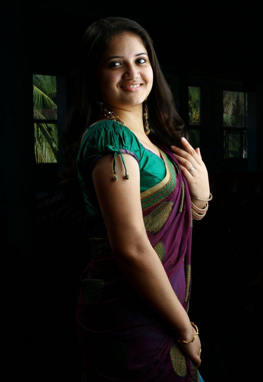 Mallu Aunty Actress Unseened pics