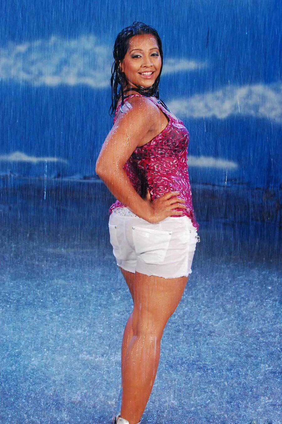 Meghna Naidu Hot Sexy Pics