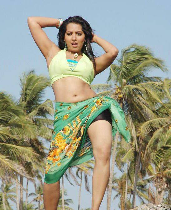 Meghna Naidu Hot Sexy Pics