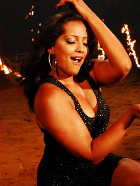 Meghna Naidu Hot Sexy Pics