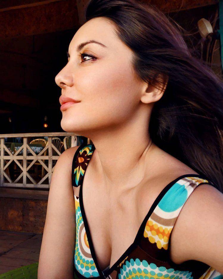 Minissha Lamba hot in Bikini