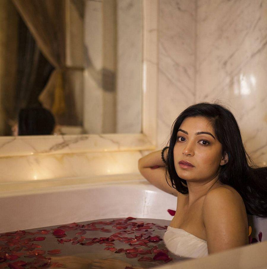 Model Jia Singh sizzling hot snaps in Bikini