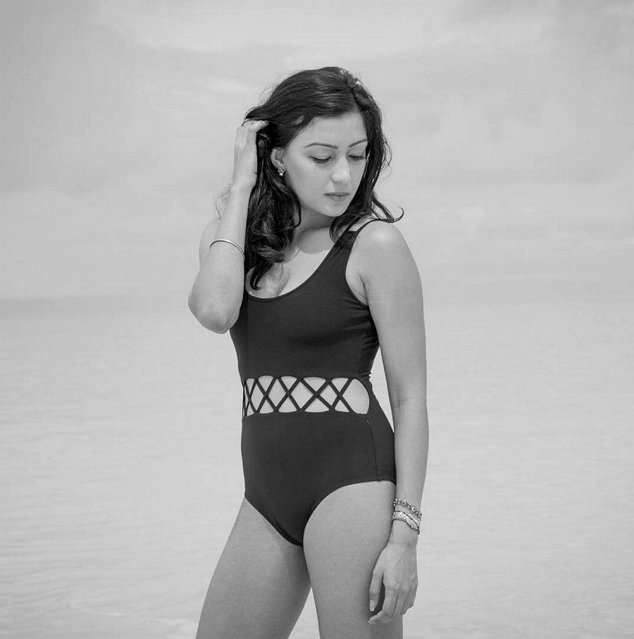 Sachini ayendra bikini new arrivals
