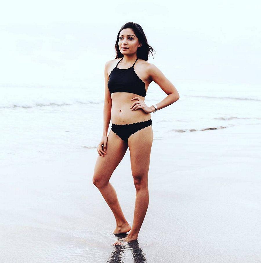 Model Jia Singh sizzling hot snaps in Bikini