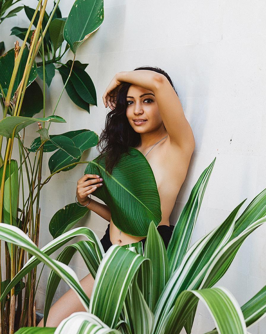Model Jia Singh sizzling hot snaps in Bikini