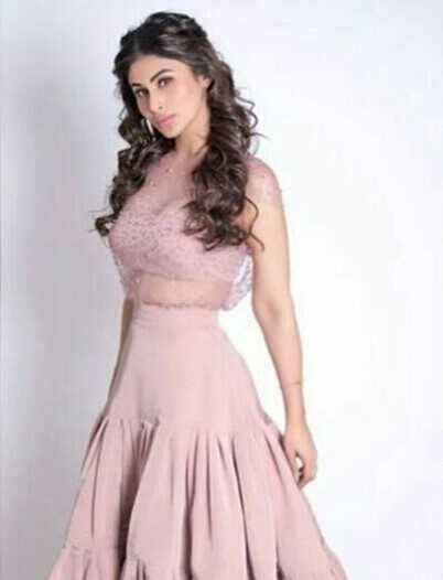 Mouni Roy Hot PhotoPics