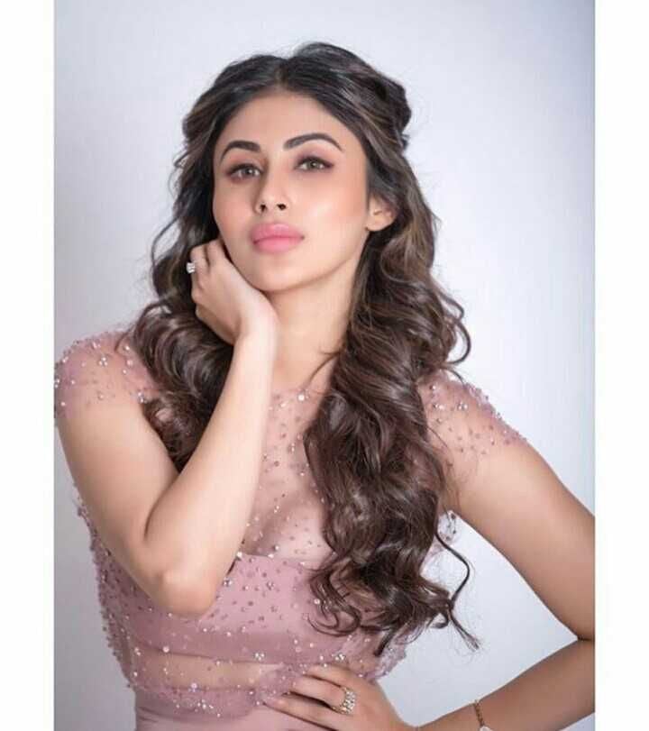 Mouni Roy Hot PhotoPics