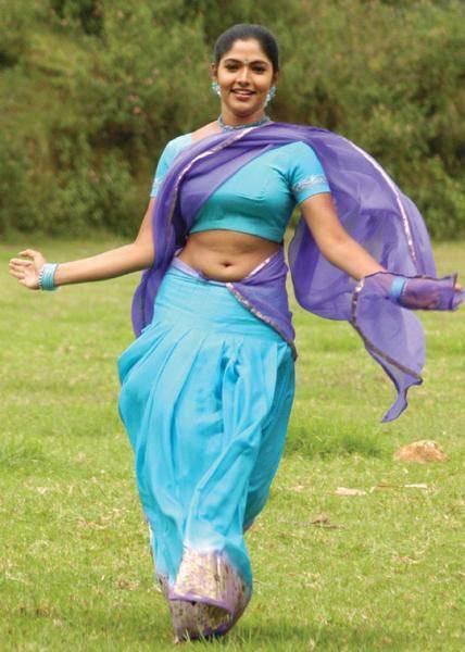 Muktha Bhanu Hot Navel Photos