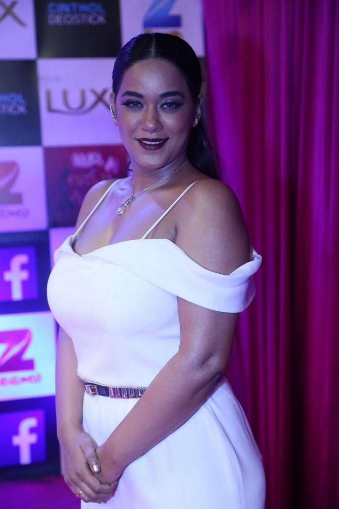 Mumaith Khan Stills At Zee Telugu Apsara Awards 2017