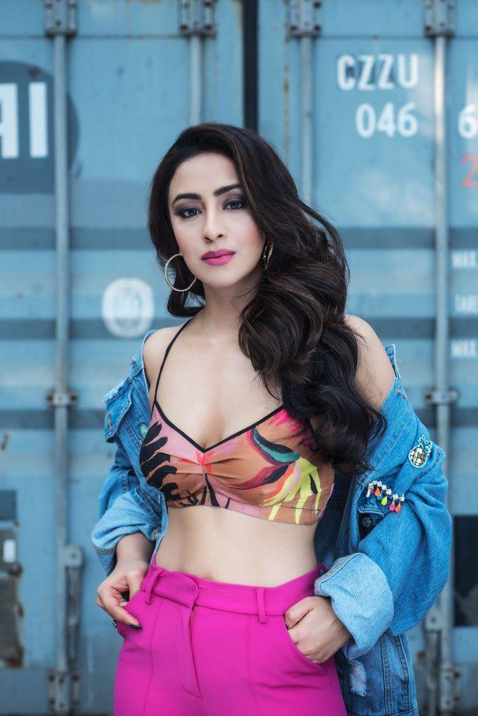 Musskan Sethi Hot & Spicy Bikini Photoshoot Stills