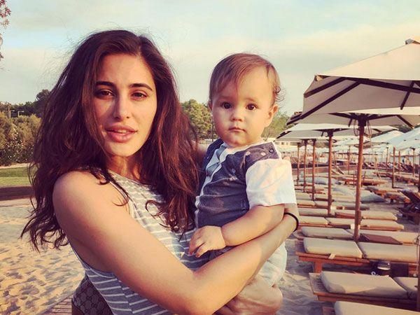 Nargis Fakhri Spotted in Bikini shares latest Pictures on Instagram & Looks WOW!