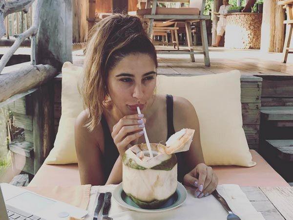Nargis Fakhri Spotted in Bikini shares latest Pictures on Instagram & Looks WOW!