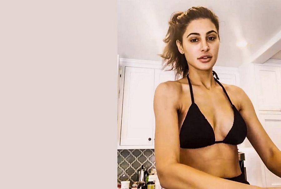 Nargis Fakhri Spotted in Bikini shares latest Pictures on Instagram & Looks WOW!