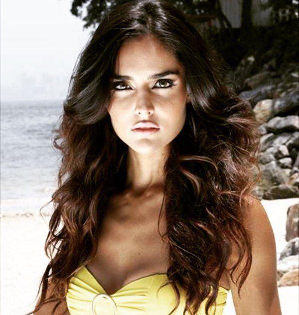 Nathalia Kaur Latest Hot & Sexy Photos