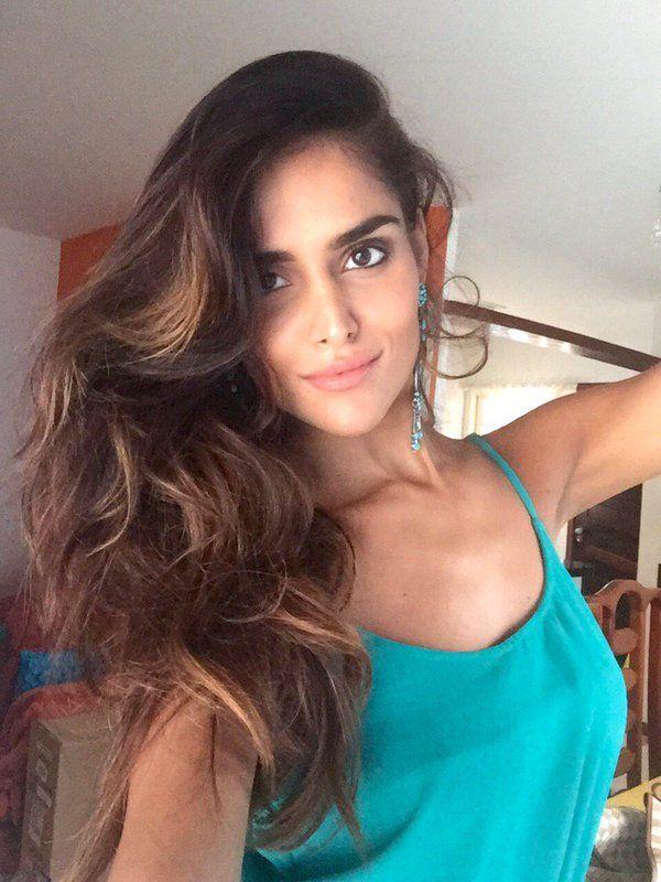 Nathalia Kaur Latest Hot & Sexy Photos