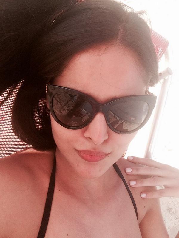 Nathalia Kaur Latest Hot & Sexy Photos