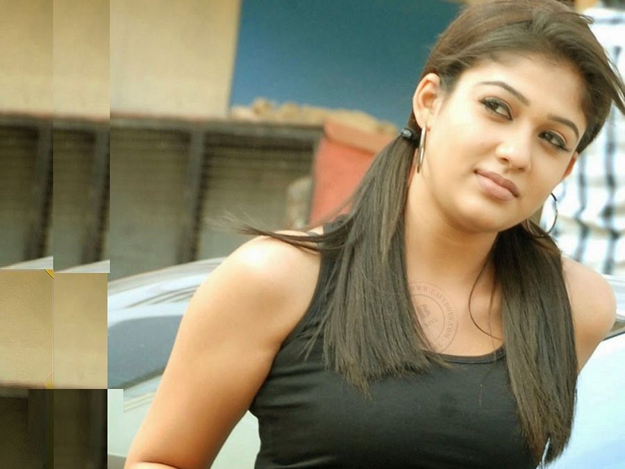 Nayantara Hot Navel Images