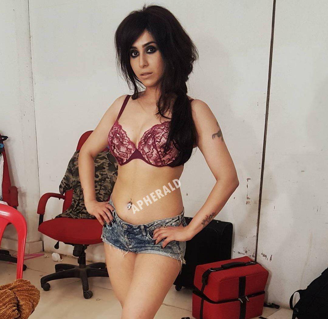 Neha Bhasin Hot & Spicy Unseen Photo Stills