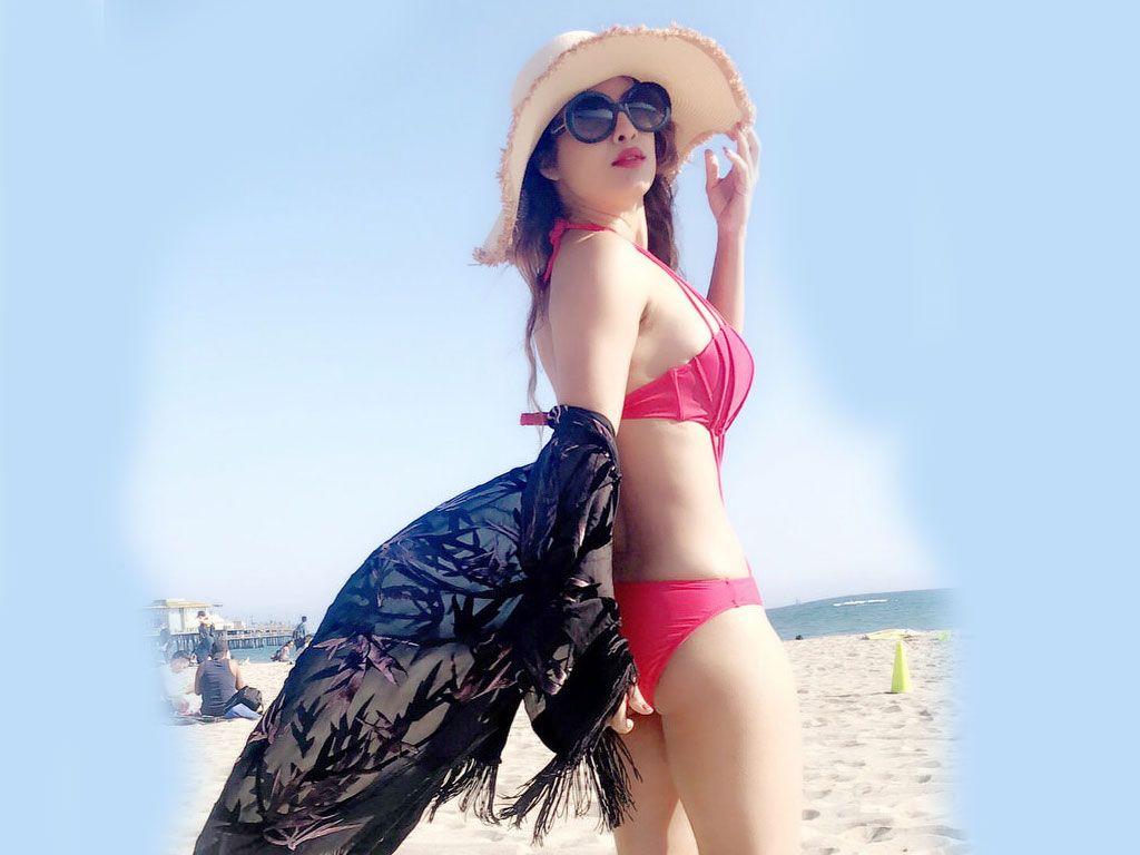 Neha Malik's Hot & Spicy Bikini Photoshoot Stills Is Going Viral!