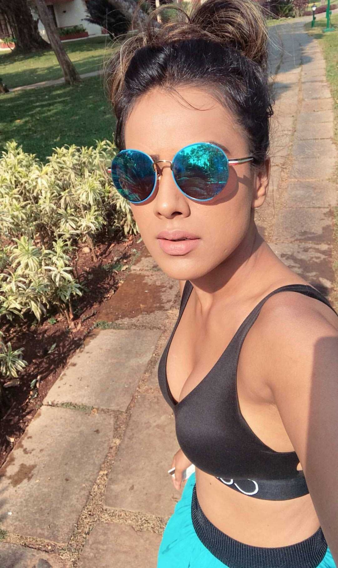 Nia Sharma Latest Hot Pictures