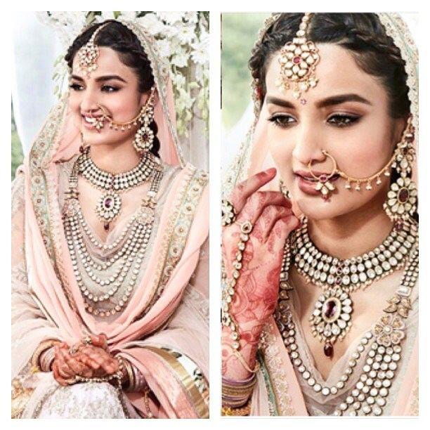 Nidhhi Agerwal Had An Embarrassing Oops Moment Photos