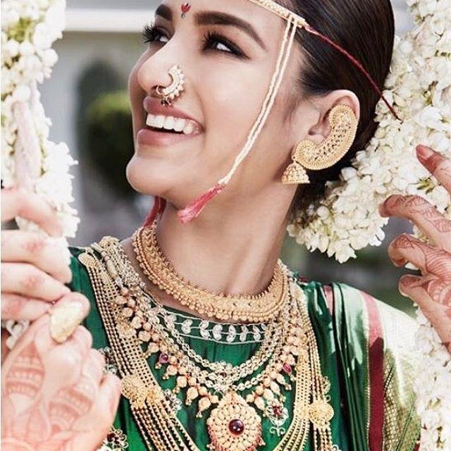 Nidhhi Agerwal Had An Embarrassing Oops Moment Photos