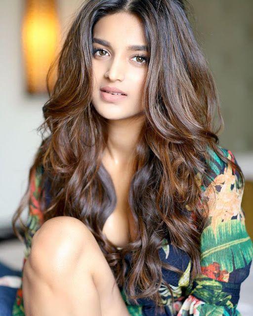 Nidhhi Agerwal Hot & Spicy Huge Cleavage Show Photos