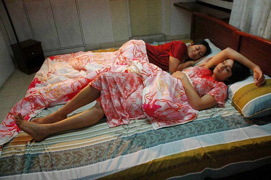 Nikitha Hot Navel Images