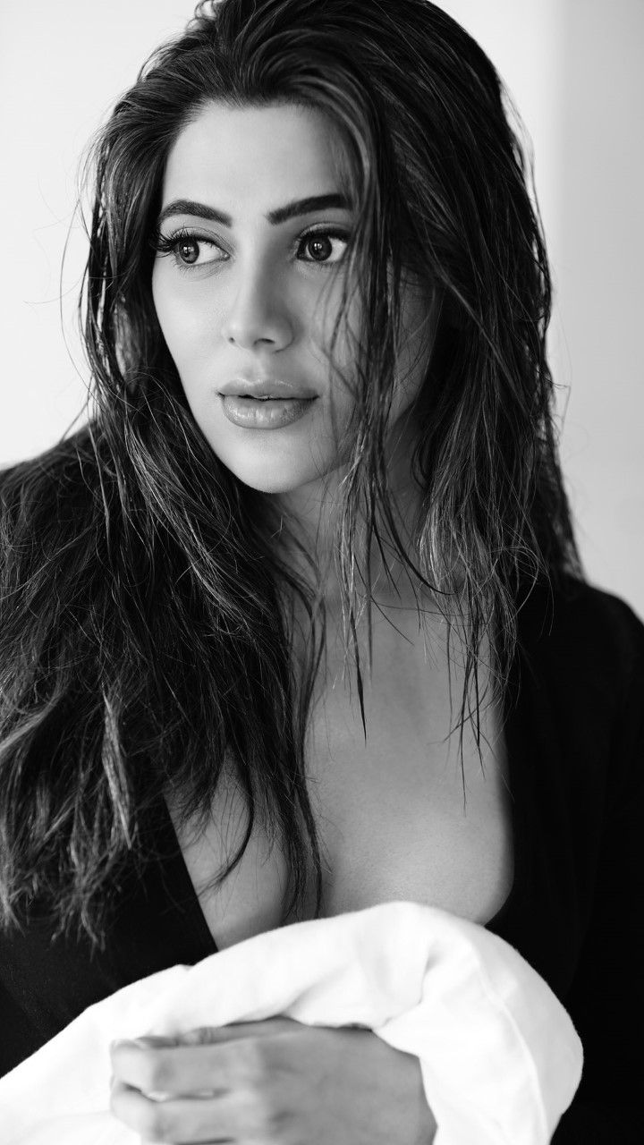 Nikki Tamboli Latest Hot Pictures