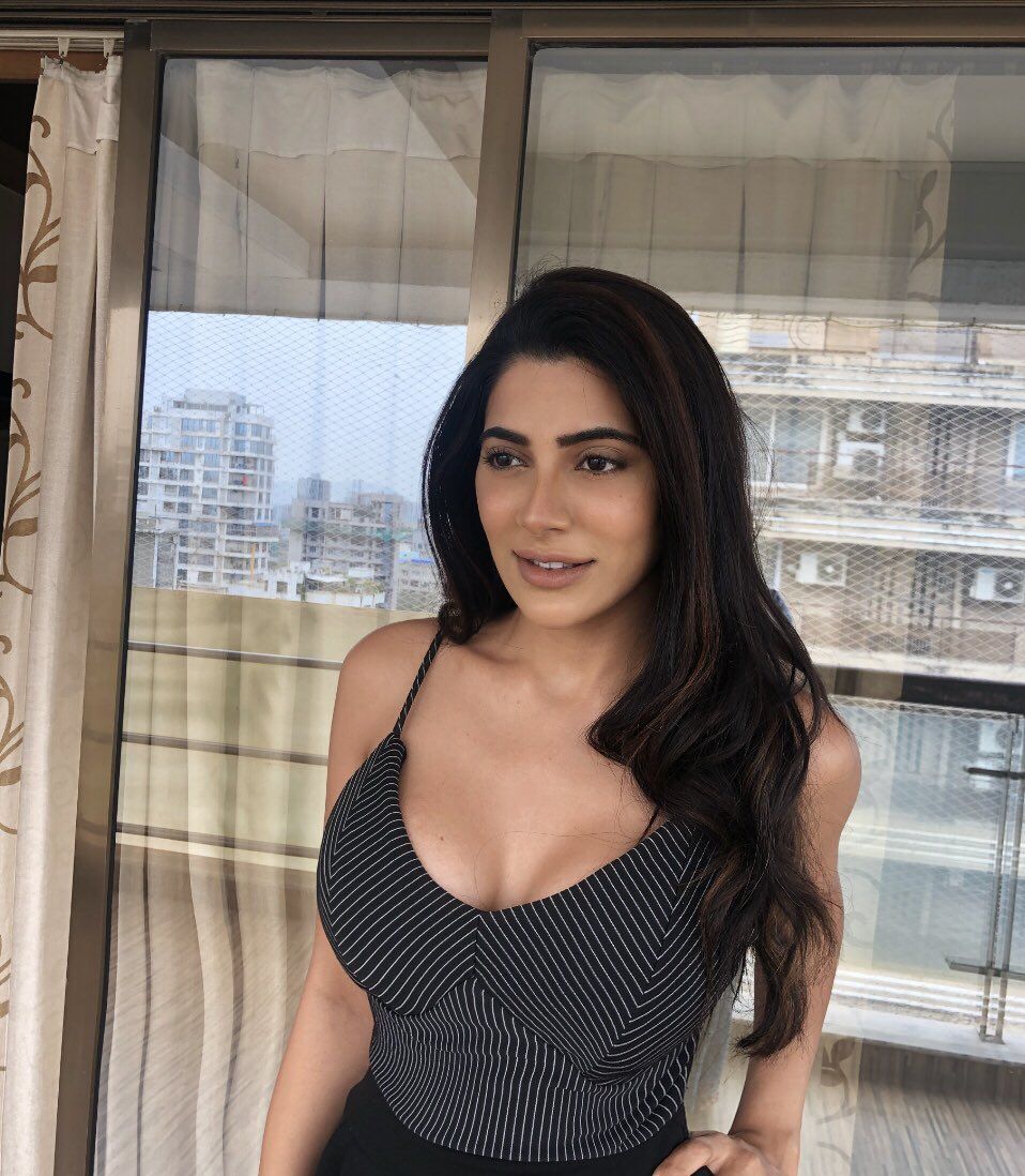 Nikki Tamboli Latest Hot Pictures