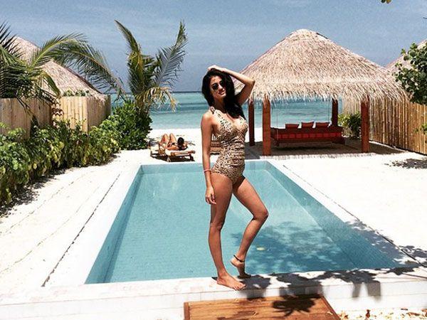 OMG! Lead Actress spotted in Bikini Unseen Photos