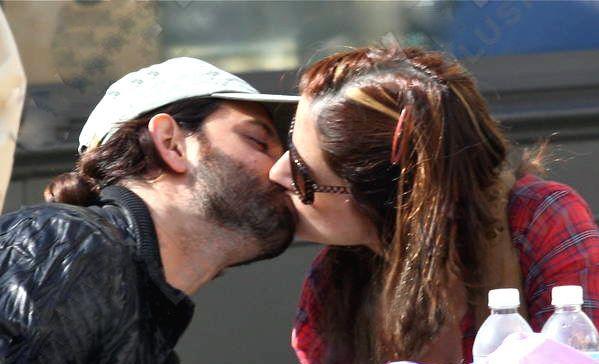 OMG! Sudden Kisses Shocked Bollywood Stars