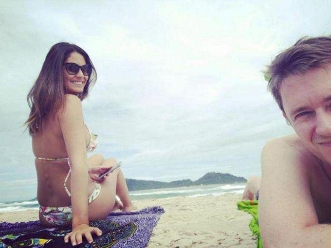 OMG! This Actress takes INTERNET by STORM by uploading her BIKINI photos from Vacation