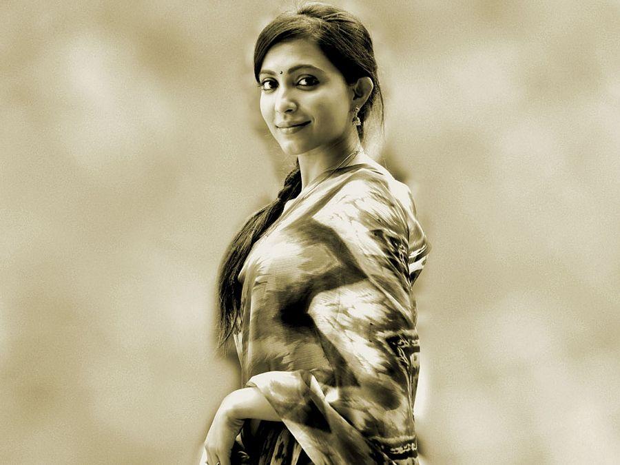 Parvathy Nair Ultra Hot HD Photo Stills