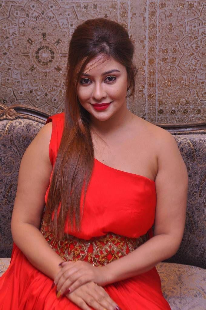 Payal Ghosh Hot Stills At Kalasha Fine Jewels Event