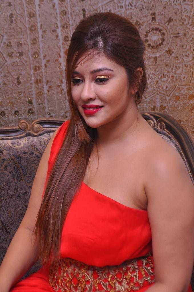 Payal Ghosh Hot Stills At Kalasha Fine Jewels Event