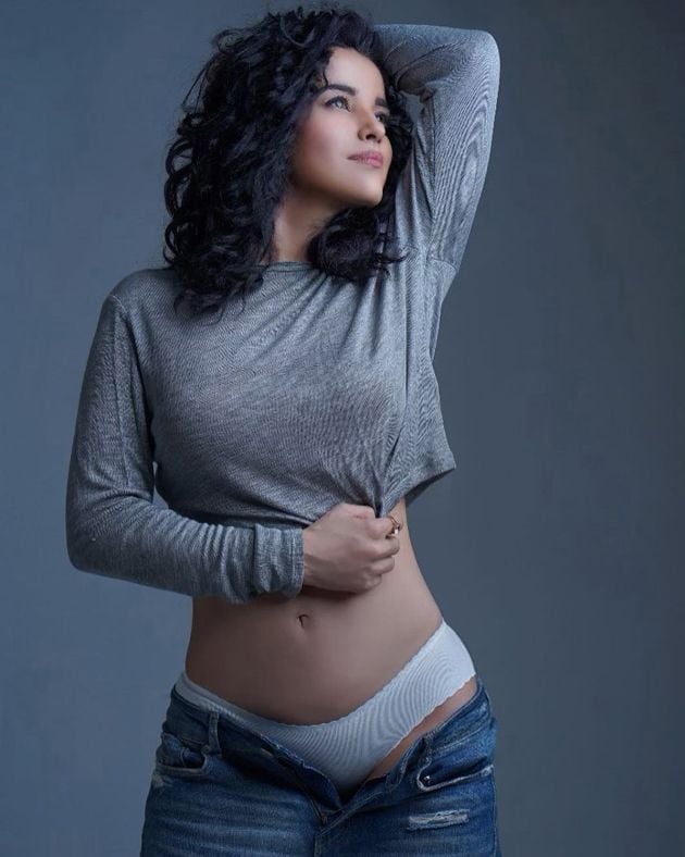 Pia Bajpai Spicy Photos