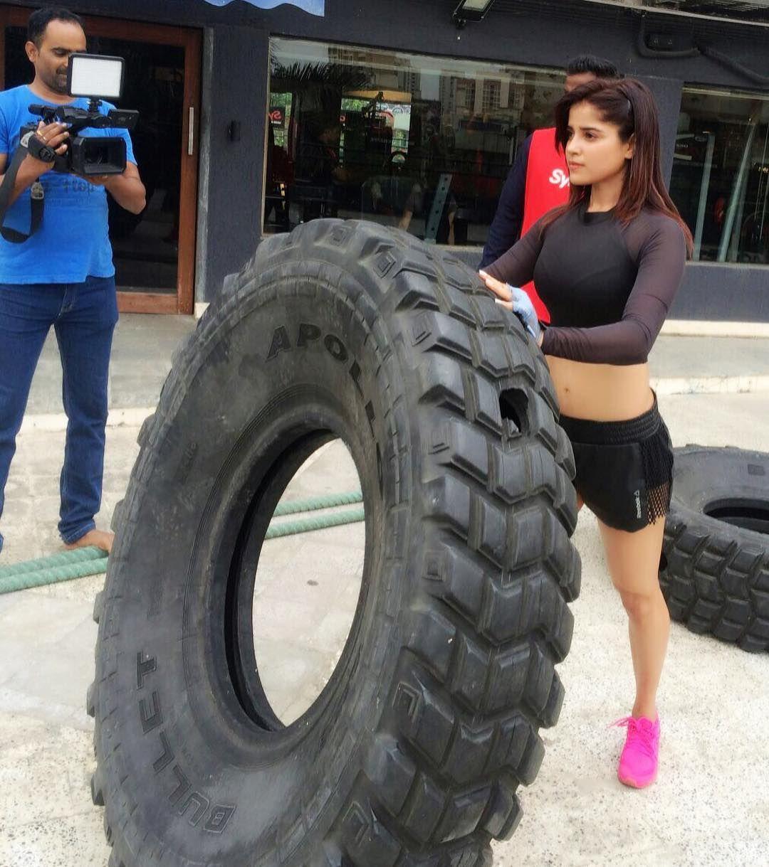 Piaa Bajpai Never Seen Hot Photoshoot Collections!