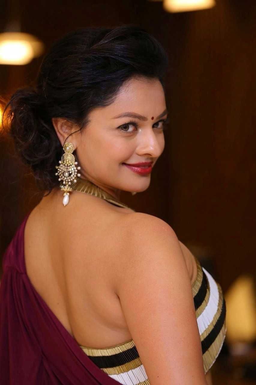 Pooja Kumar Latest Hot Photos