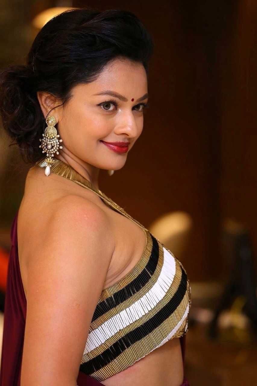 Pooja Kumar Latest Hot Photos