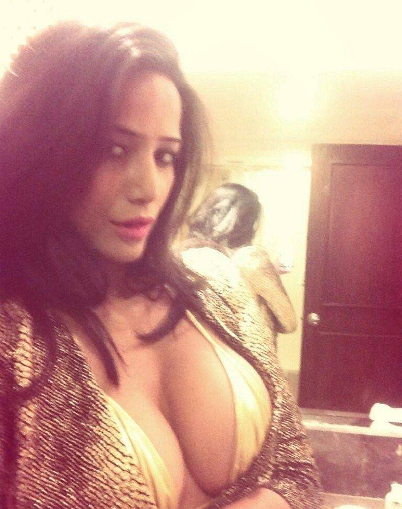 Poonam Pandy Hot Photo Gallery