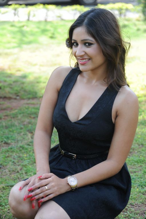 Prabhjeet Kaur Sexy Stills