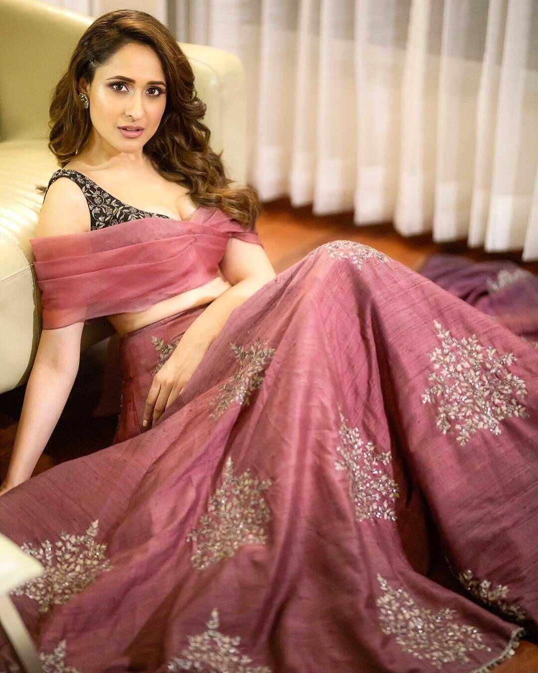 Pragya Jaiswal Hot Sexy Pics