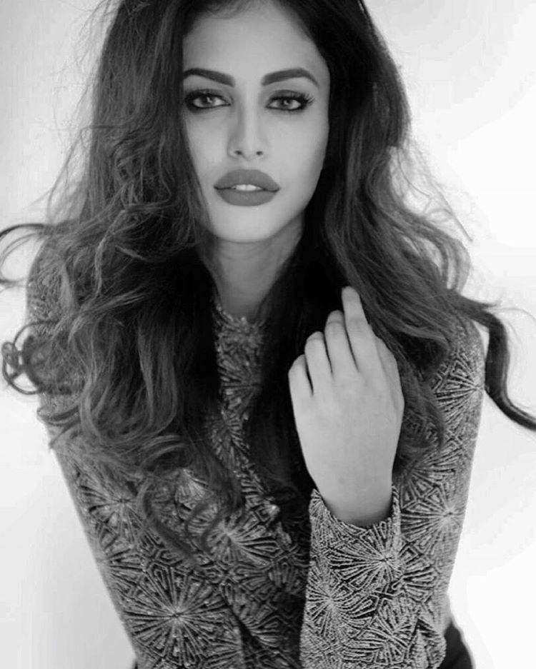 Priya Banerjee Stunning Hot & Spicy Unseen Photo Stills