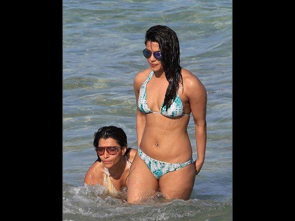 Priyanka Chopra FLAUNTS Her Assets In A Bikini at Miami Beach Photos