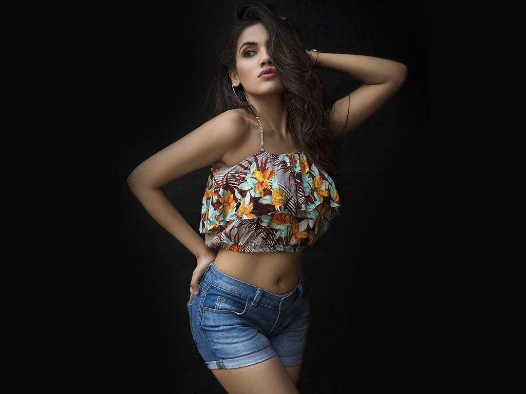 Purbasha Das Hot & Spicy Cleavage Photoshoot Stills