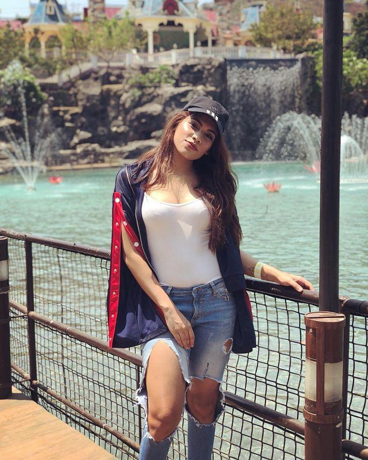 Purbasha Das Hot Photos Sizzling Model from Mumbai