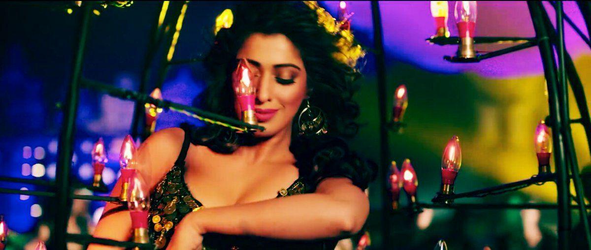 Raai Laxmi: Hot, Sexy & Sizzling Pictures of the 'Julie 2' Movie