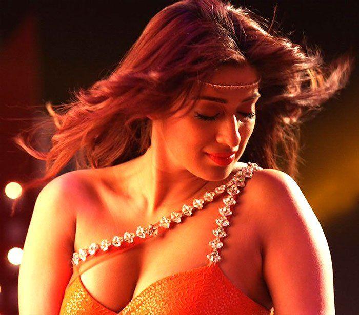 Raai Laxmi: Hot, Sexy & Sizzling Pictures of the 'Julie 2' Movie