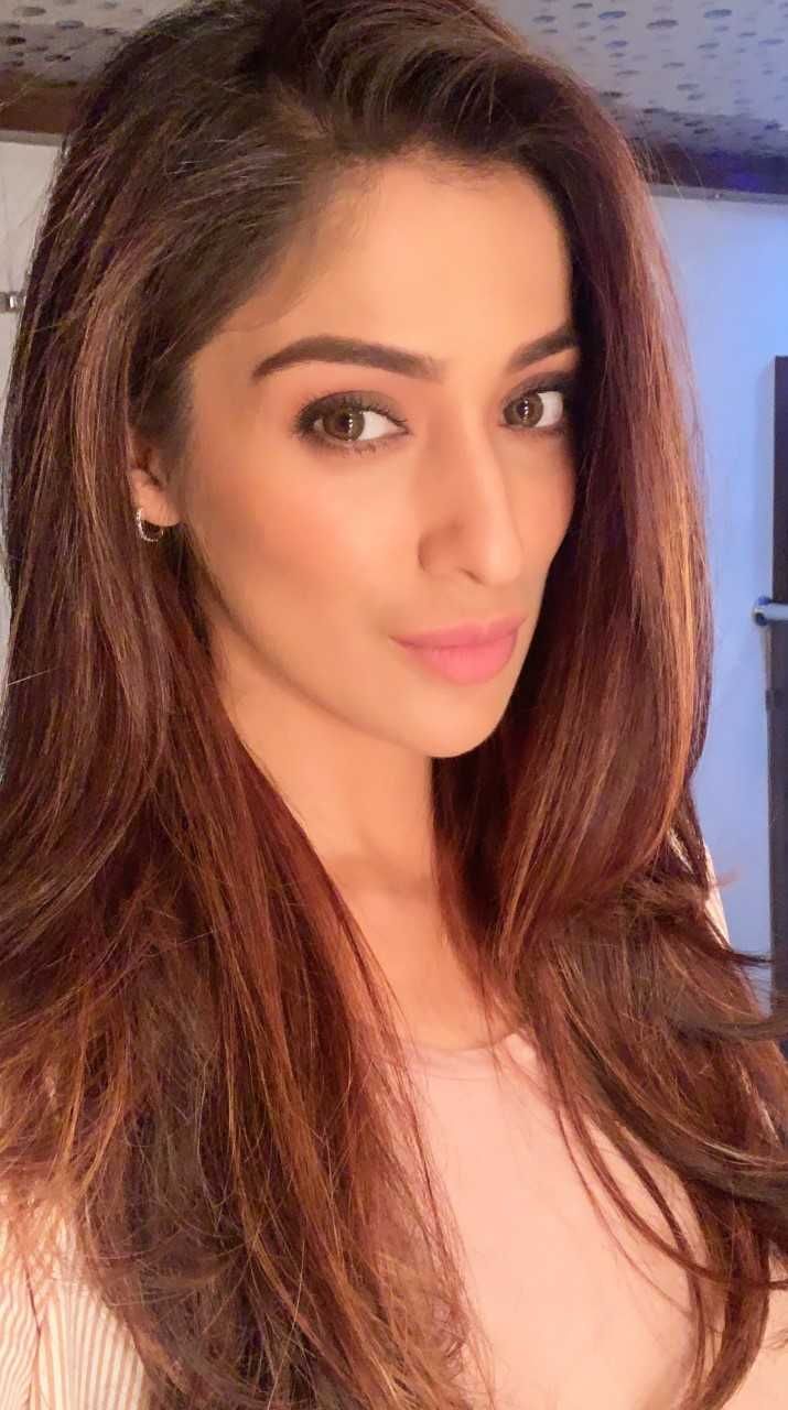 Raai Laxmi Hot Sexy Pictures